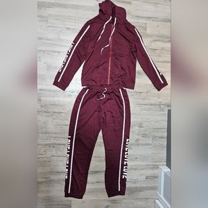 women's Medium 2piece outfit zip sweatshirt with elastic waist jogger track suit